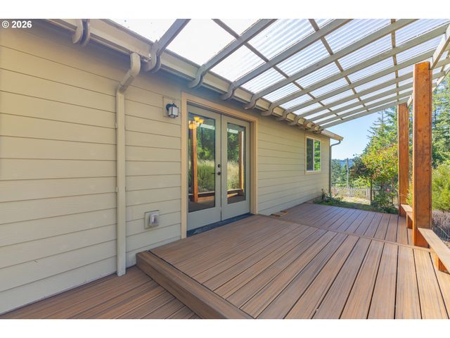 2217 KING Ln, Myrtle Point, OR 97458