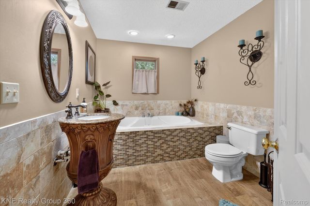 9647 Bellevue Road, Pennfield Charter Township, MI 49014