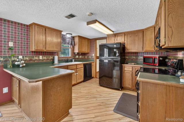 9647 Bellevue Road, Pennfield Charter Township, MI 49014