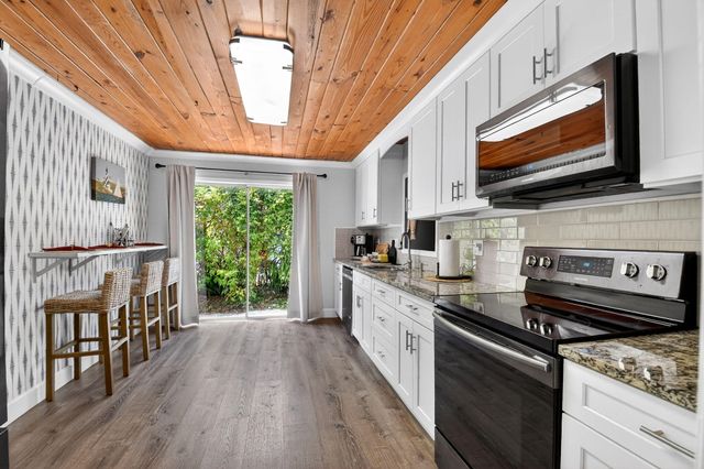 1123 Oak Street, West Palm Beach, FL 33405