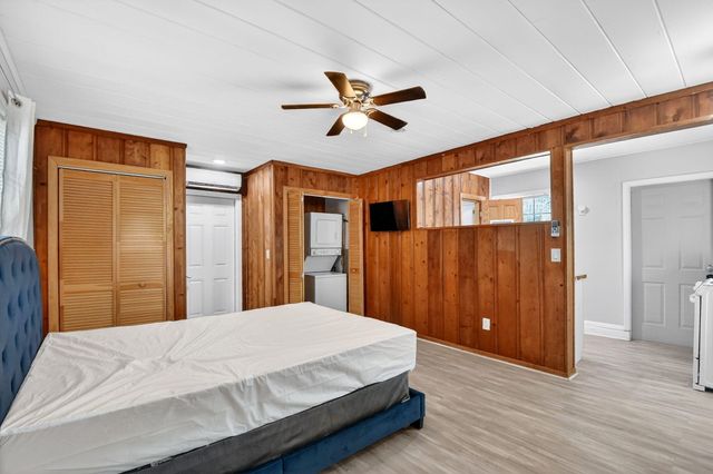 1123 Oak Street, West Palm Beach, FL 33405