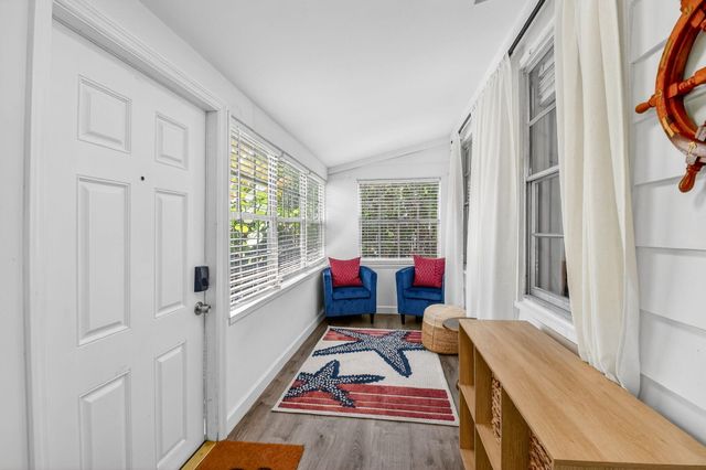 1123 Oak Street, West Palm Beach, FL 33405