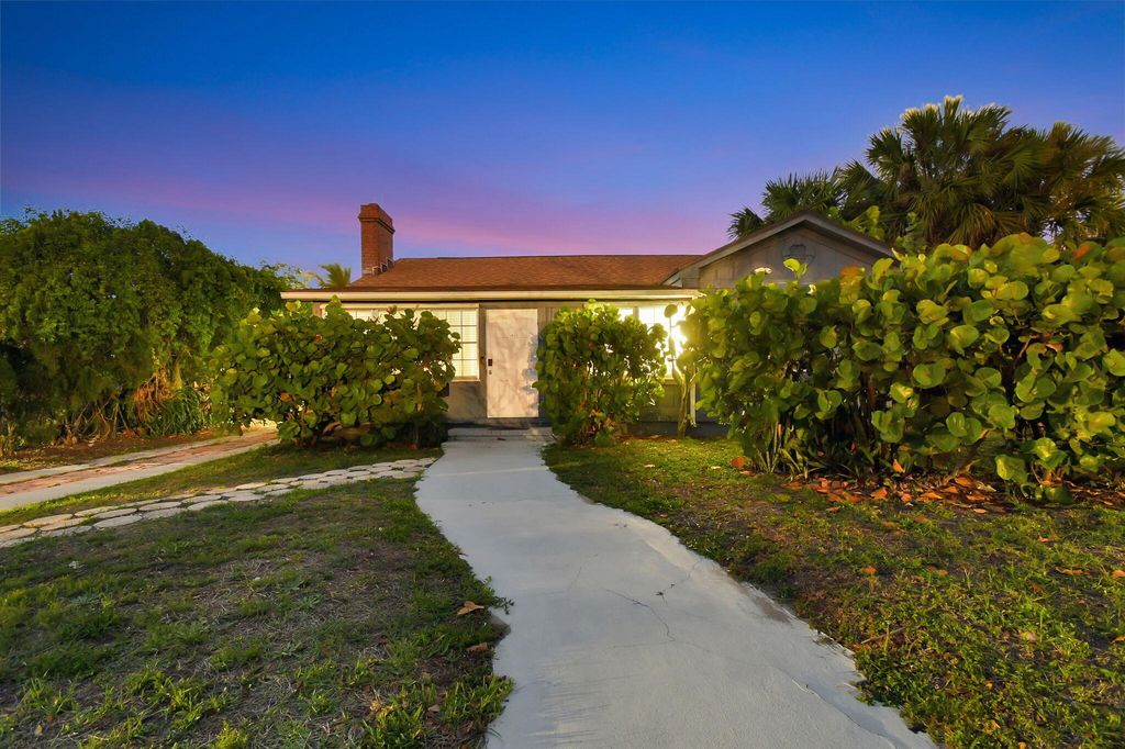 1123 Oak Street, West Palm Beach, FL 33405
