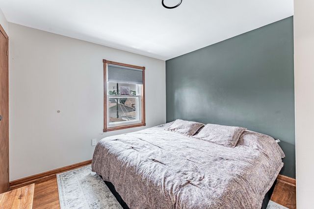 5215 W 63rd Place, Chicago, IL 60638