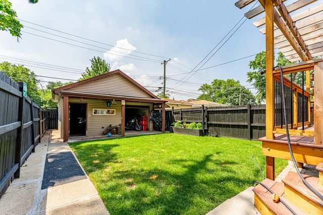 5215 W 63rd Place, Chicago, IL 60638