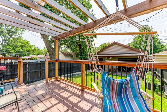 5215 W 63rd Place, Chicago, IL 60638