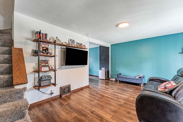 5215 W 63rd Place, Chicago, IL 60638