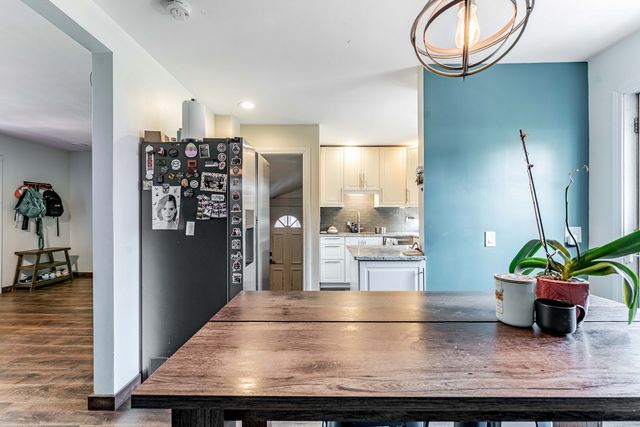 5215 W 63rd Place, Chicago, IL 60638
