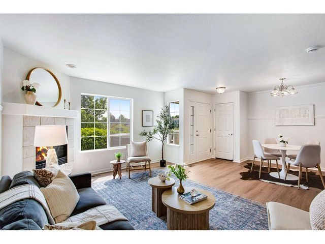 2070 Manitou Ct 102, Loveland, CO 80538