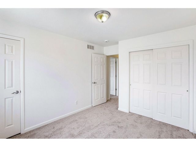 2070 Manitou Ct 102, Loveland, CO 80538