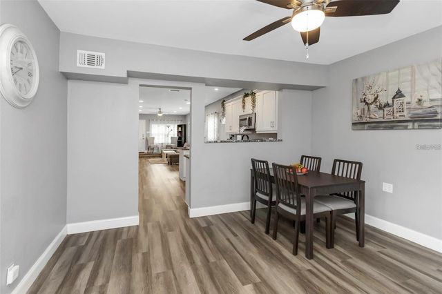 206 N HIMES AVENUE, Tampa, FL 33609