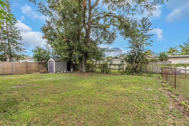 206 N HIMES AVENUE, Tampa, FL 33609