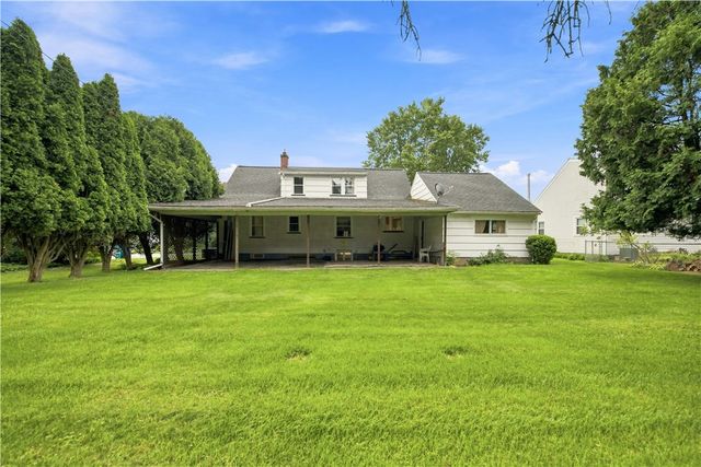 15 Austin Drive, Penfield, NY 14625
