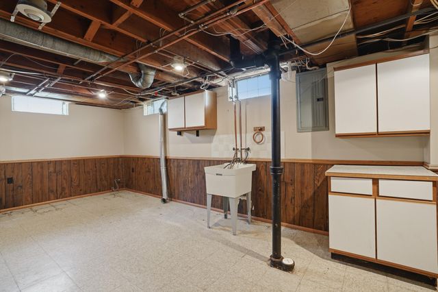 35843 Rewa Street, Clinton Twp, MI 48035
