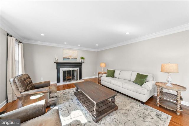 345 COUNTRY LN, Phoenixville, PA 19460