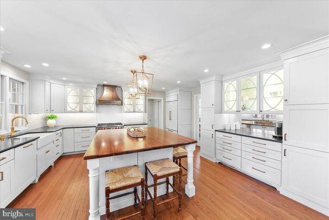 345 COUNTRY LN, Phoenixville, PA 19460