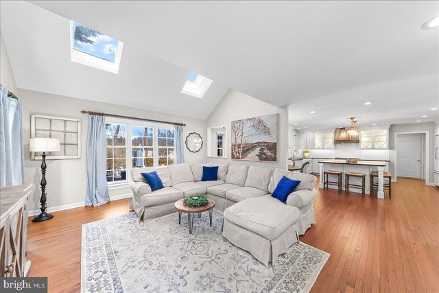 345 COUNTRY LN, Phoenixville, PA 19460