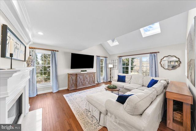 345 COUNTRY LN, Phoenixville, PA 19460