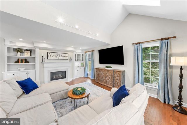 345 COUNTRY LN, Phoenixville, PA 19460