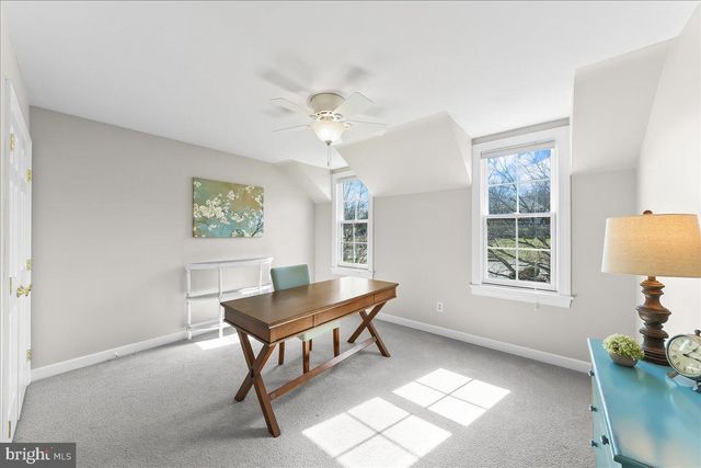 345 COUNTRY LN, Phoenixville, PA 19460