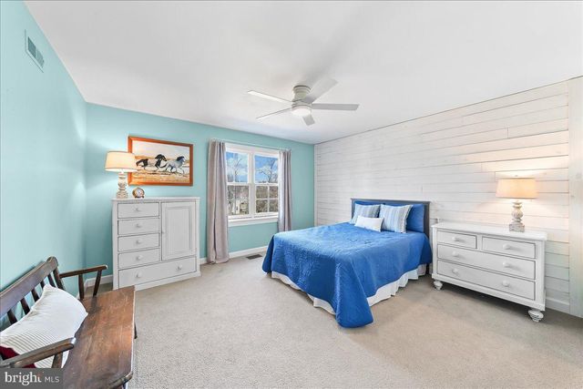 345 COUNTRY LN, Phoenixville, PA 19460