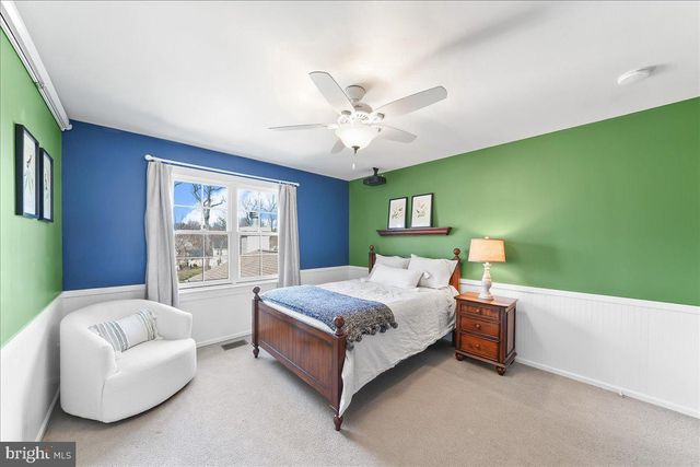 345 COUNTRY LN, Phoenixville, PA 19460