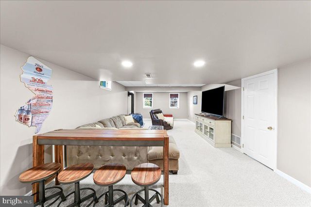 345 COUNTRY LN, Phoenixville, PA 19460