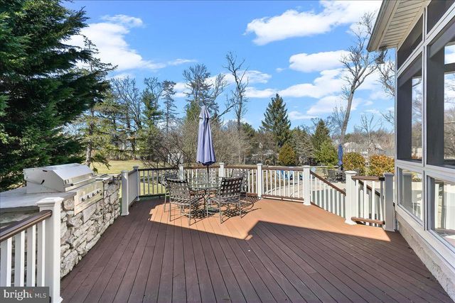 345 COUNTRY LN, Phoenixville, PA 19460