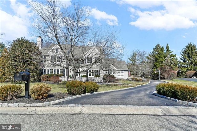 345 COUNTRY LN, Phoenixville, PA 19460