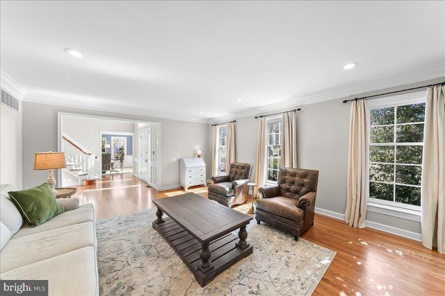 345 COUNTRY LN, Phoenixville, PA 19460