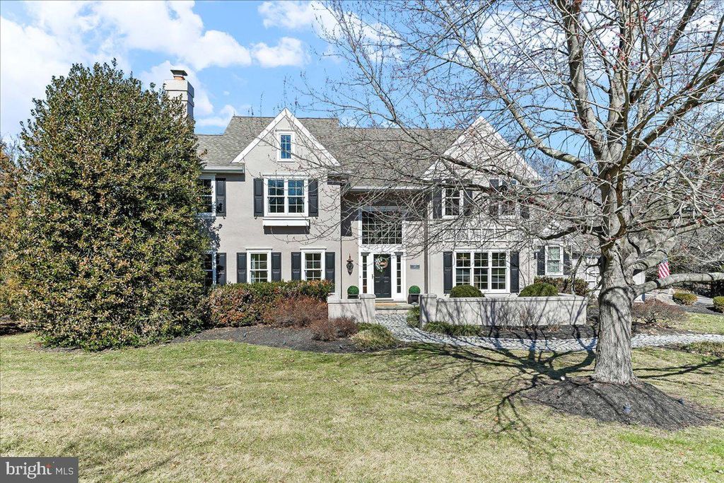 345 COUNTRY LN, Phoenixville, PA 19460