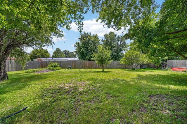108 SW E Street, Melcher Dallas, IA 50163