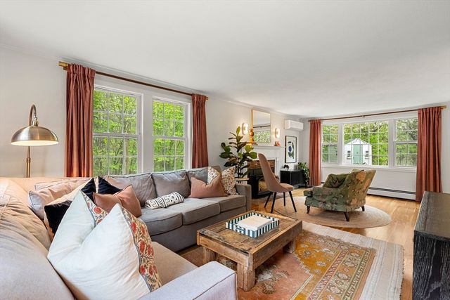 156 Washington St, Boxford, MA 01921