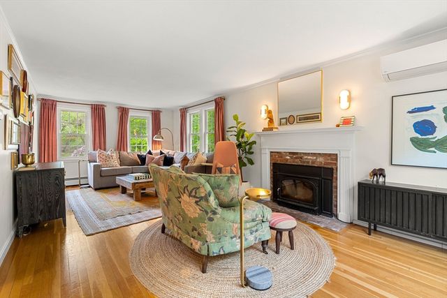 156 Washington St, Boxford, MA 01921
