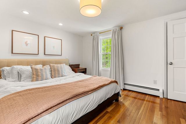 156 Washington St, Boxford, MA 01921