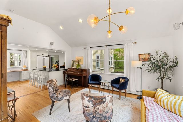 156 Washington St, Boxford, MA 01921