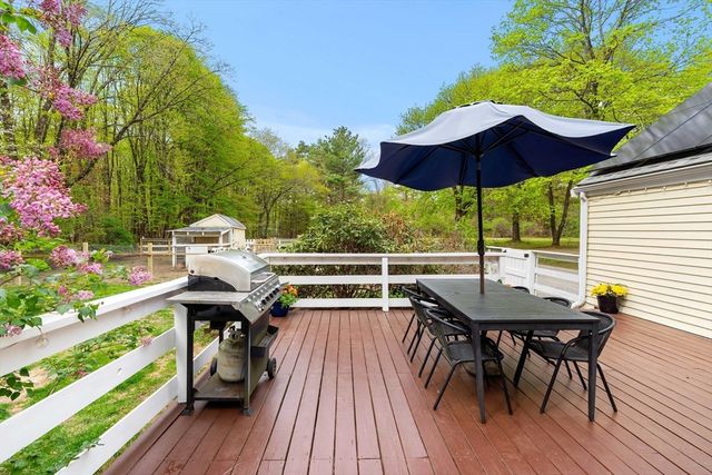 156 Washington St, Boxford, MA 01921