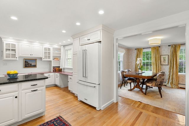156 Washington St, Boxford, MA 01921