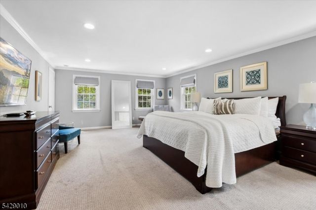 105 Tennyson Dr, Millburn Twp., NJ 07078