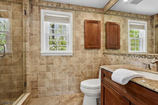 105 Tennyson Dr, Millburn Twp., NJ 07078