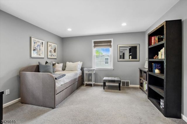 105 Tennyson Dr, Millburn Twp., NJ 07078