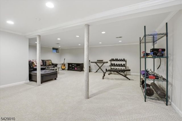 105 Tennyson Dr, Millburn Twp., NJ 07078