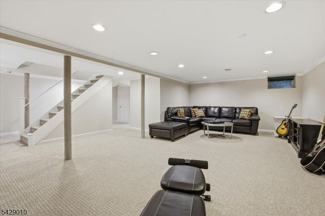 105 Tennyson Dr, Millburn Twp., NJ 07078