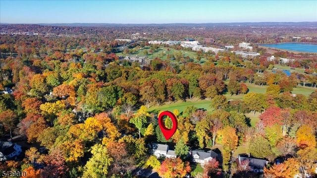 105 Tennyson Dr, Millburn Twp., NJ 07078