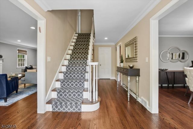 105 Tennyson Dr, Millburn Twp., NJ 07078