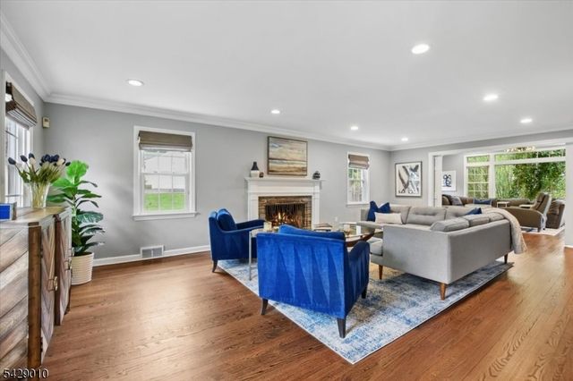 105 Tennyson Dr, Millburn Twp., NJ 07078
