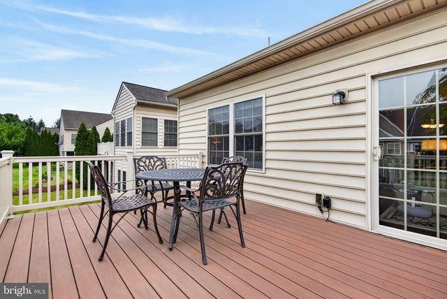 1250 TUMBLESTONE DR, Mount Joy, PA 17552
