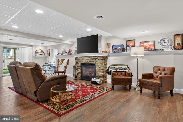 1250 TUMBLESTONE DR, Mount Joy, PA 17552