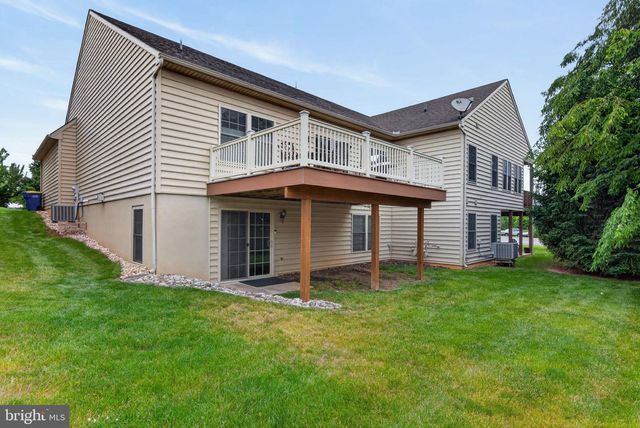 1250 TUMBLESTONE DR, Mount Joy, PA 17552