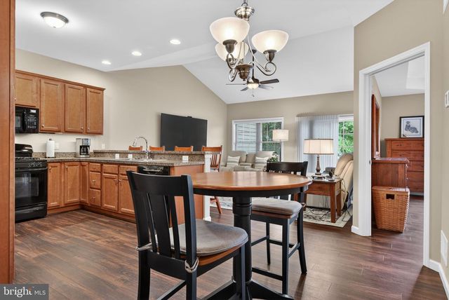 1250 TUMBLESTONE DR, Mount Joy, PA 17552
